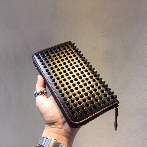 クリスチャン ルブタンコピー 2015春夏新作カーフスキン　ラウンドファスナー長財布PANETTONE WALLET CALF PARIS/SPIKES 3135058 CM53